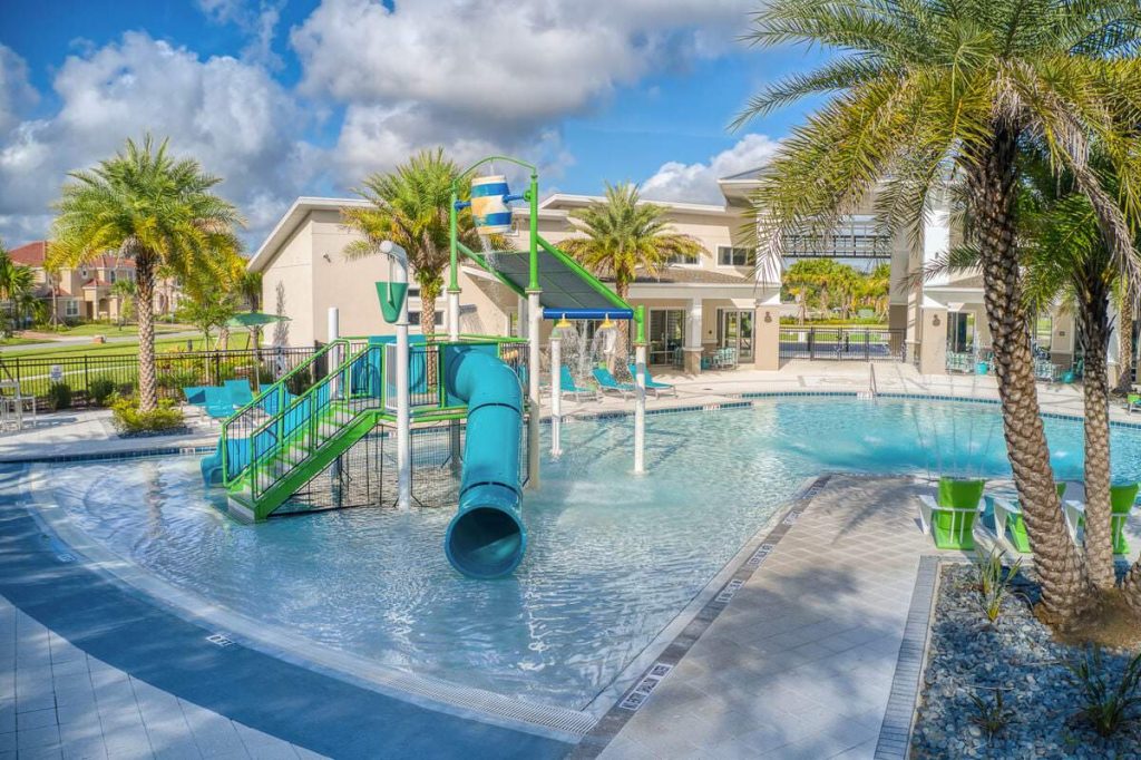 Veranda Palms Kids water slide